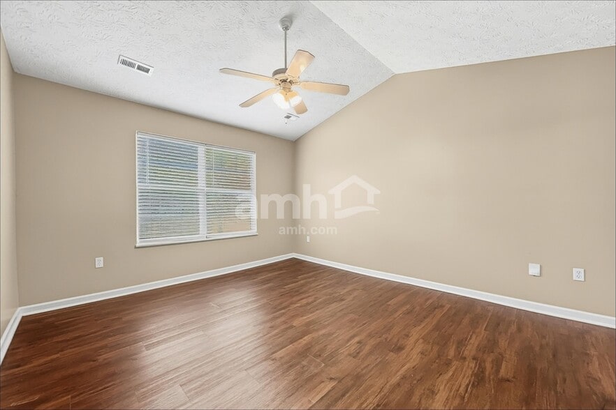 Building Photo - 6100 Glenmay Dr