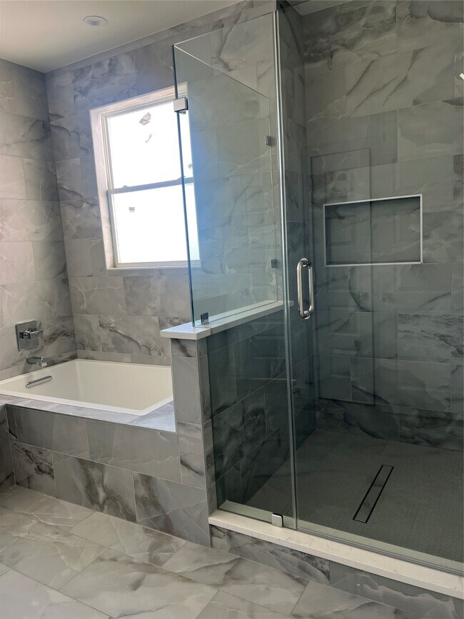 Building Photo - 2936 El Fenice Ln
