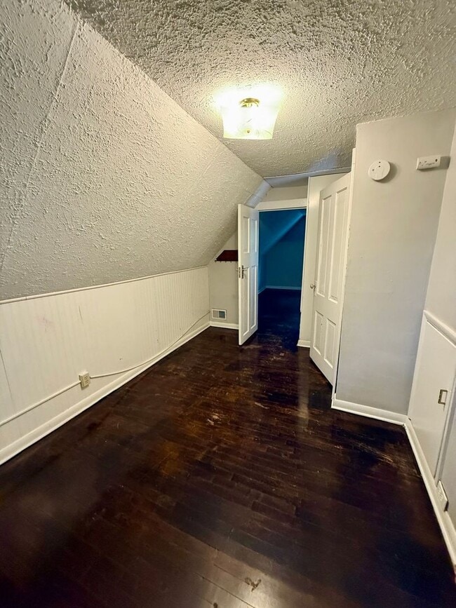 Building Photo - 3 Bed 1 Bath Single Family Home in Rothschild