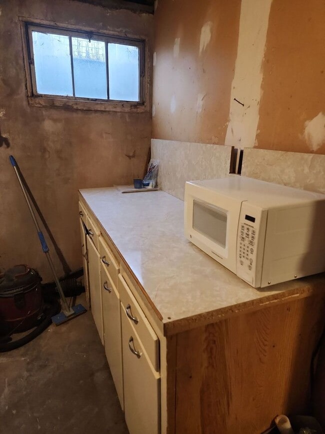 Building Photo - 156 N 1150 W