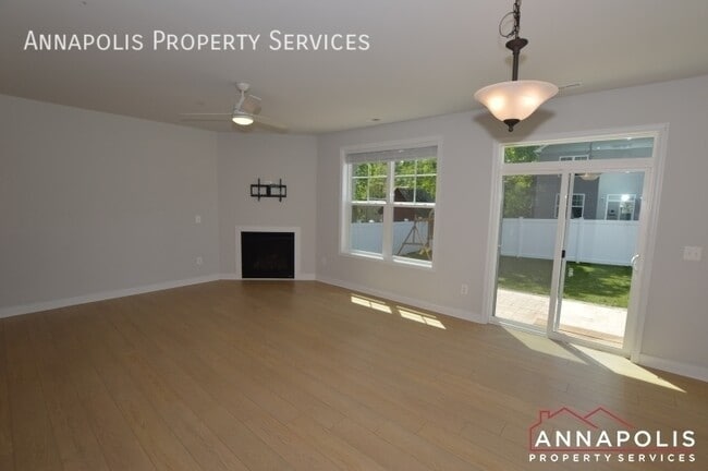 Building Photo - 503 Highland Dr