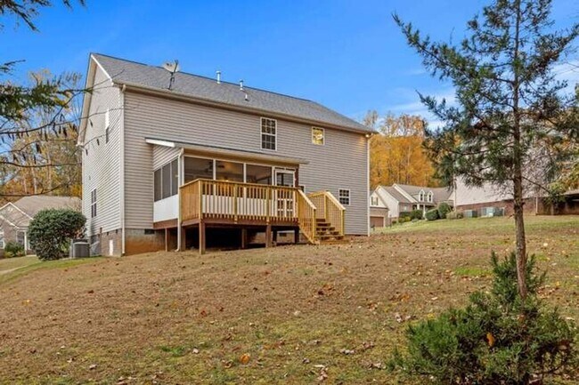 Building Photo - Spacious 4BR House in Ooltewah