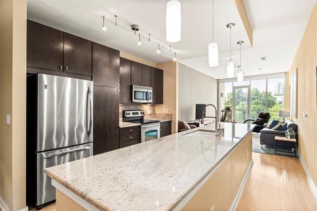 Building Photo - 2950 McKinney Ave