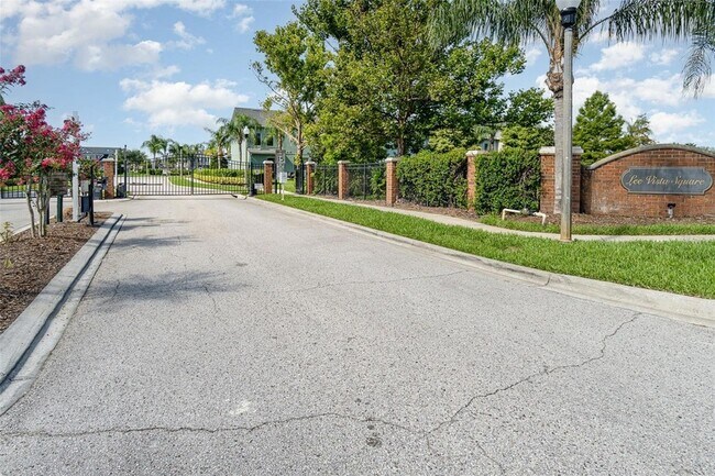 Building Photo - 10037 Moorshire Cir