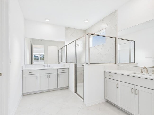 Building Photo - 7216 SW 58th Pl