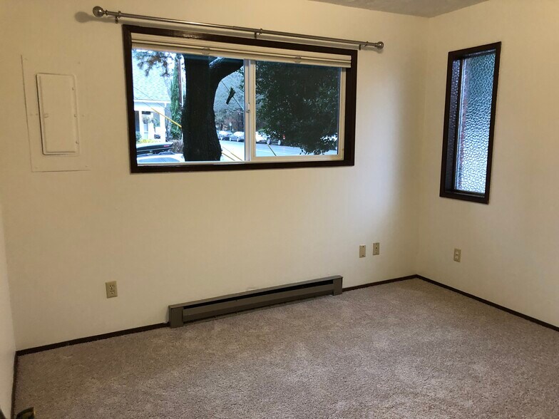 Bedroom - 5204 NE Glisan St