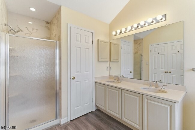 Building Photo - 62 Magellan Way