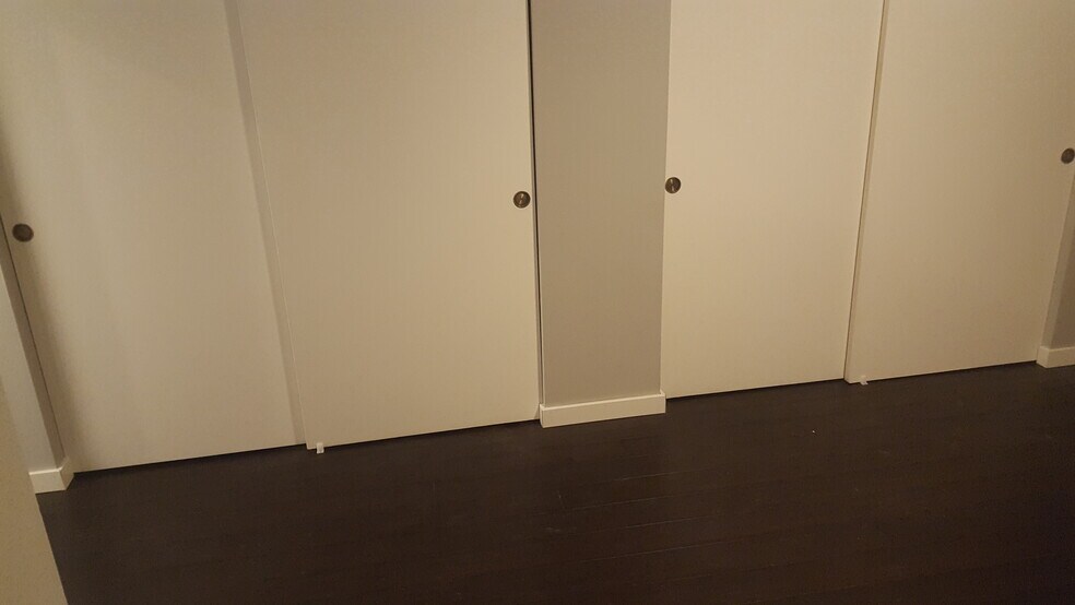 Building Photo - 1847 Thomas Ave