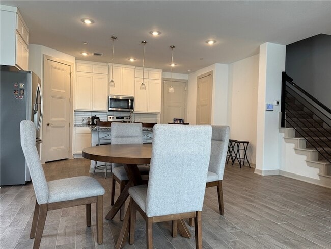 Building Photo - 555 Eiseley Dr