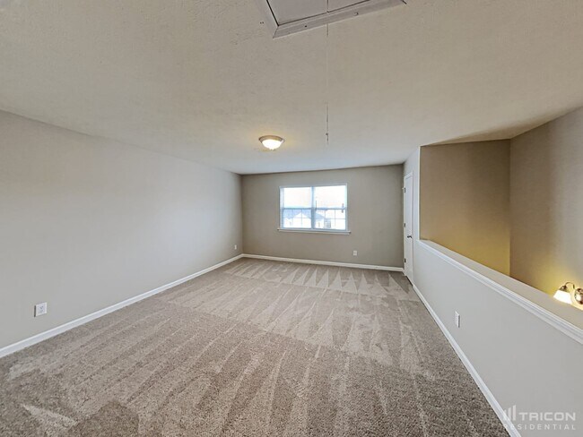 Building Photo - 225 Quiet Ln