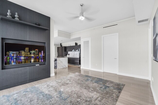 Building Photo - 1451 Brickell Ave