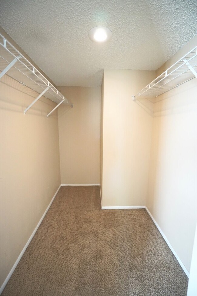Building Photo - Bottom Floor Condo in The Gallery at Bayport