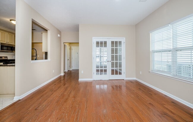 Building Photo - 528 Casey Ct