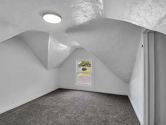 Building Photo - For Rent – Charming 3-Bedroom, 2-Bath Home in Spokane’s University District