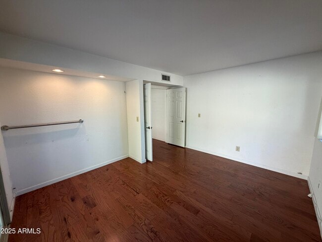 Building Photo - 10402 E Regal Dr