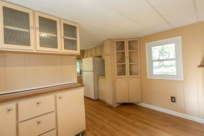 Building Photo - 2 Bed, 1 Bath, Manufactured Home in Harper...
