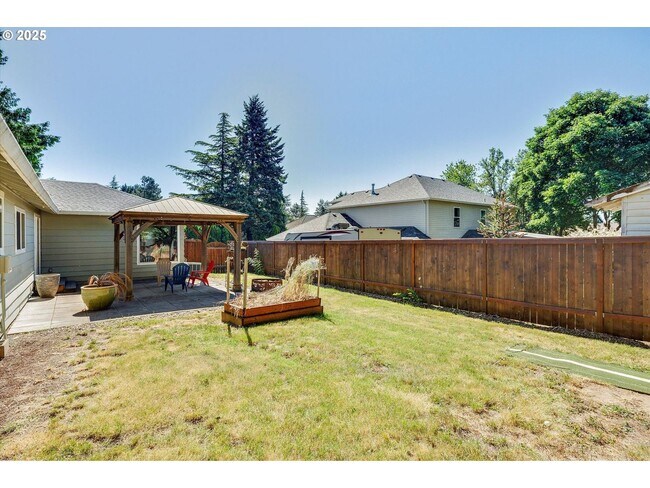 Building Photo - Bull Mountain Gem – Single-Level 3BR with 2 Living Areas, Large Yard & Pergola Patio