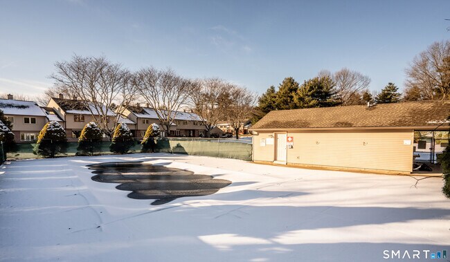 Building Photo - 449 S Main St