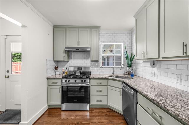 Building Photo - 3720 Oaklawn Dr