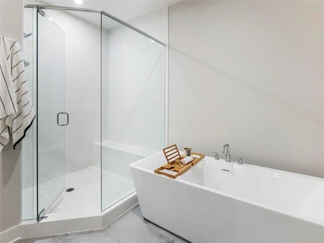 Building Photo - 355 Chiswick Cir