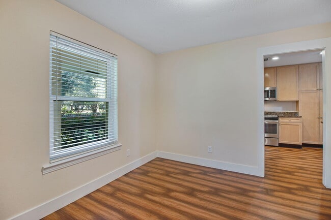 Building Photo - 701 Planet Dr