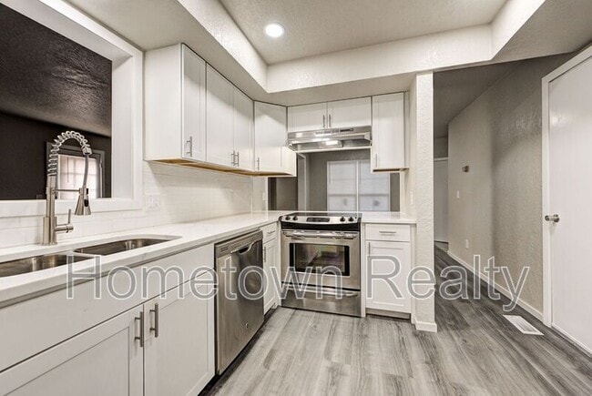 Building Photo - 6460 W Hefner Rd