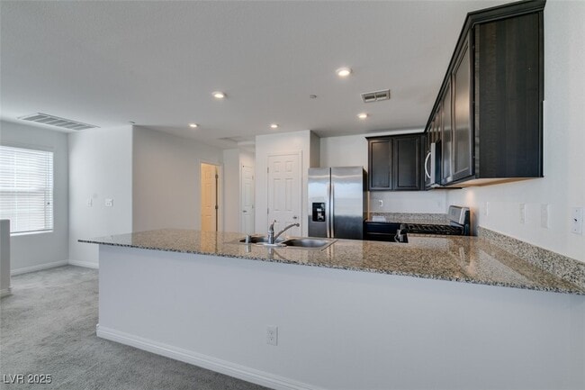 Building Photo - 5164 Steep Cliffs Ave