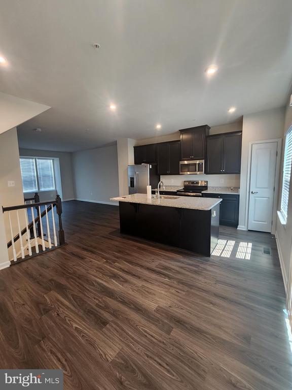 Building Photo - 154 Seldovia Dr