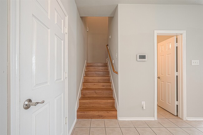 Building Photo - 2748 Maybrook Hollow Ln