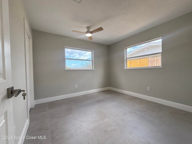 Building Photo - 1301 Kathwood Dr