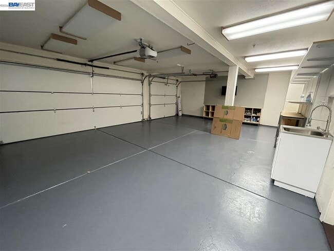 Building Photo - 1393 Arrowhead Ave