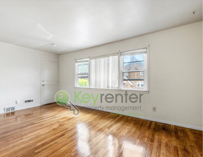 Building Photo - 199 Brookside Ave