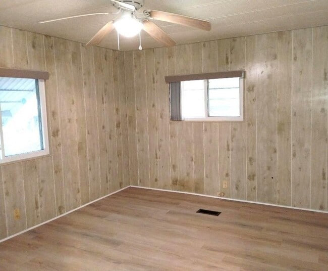Building Photo - 9283 Denmarsh Dr