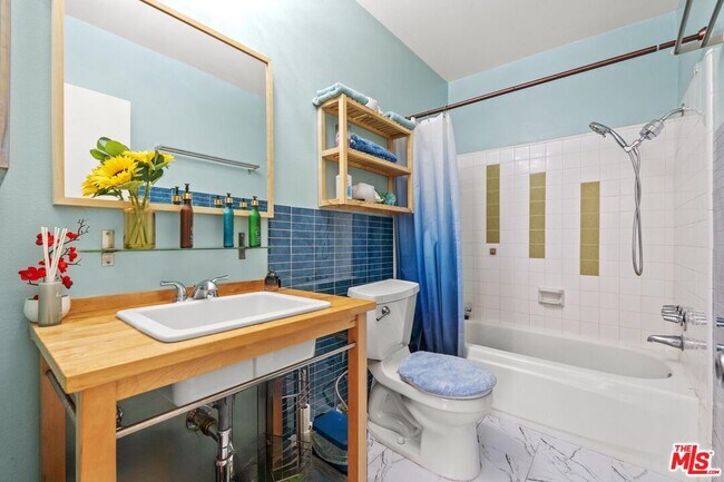 Building Photo - 1745 Camino Palmero St