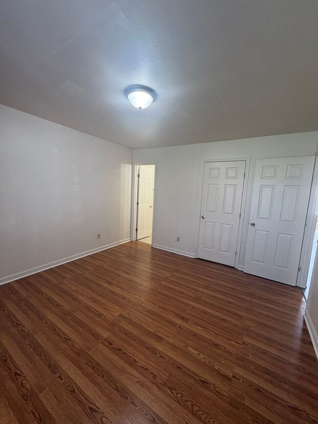 Building Photo - Cozy 2 Bedroom Duplex In Mount Sterling