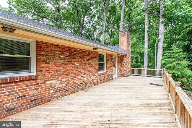 Building Photo - 5225 Old Dominion Dr