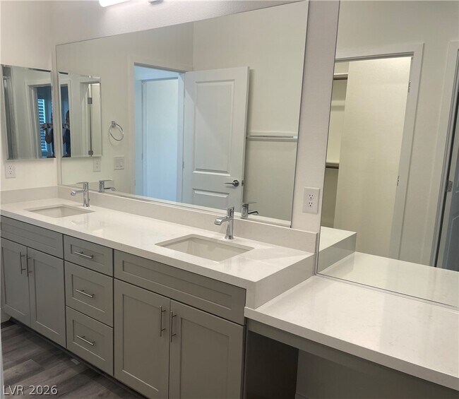 Building Photo - 11484 Roaring Peak Dr