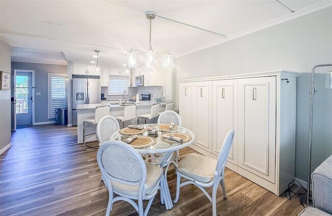 Building Photo - 845 Benjamin Franklin Dr