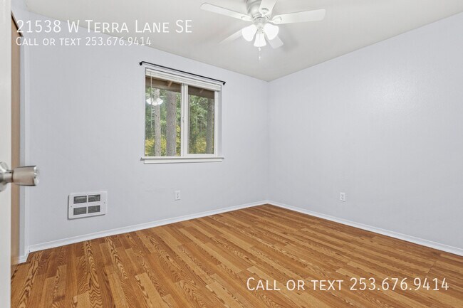 Building Photo - 21538 W Terra Ln SE