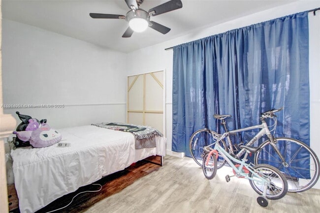 Building Photo - 6604 SW 113th Ave