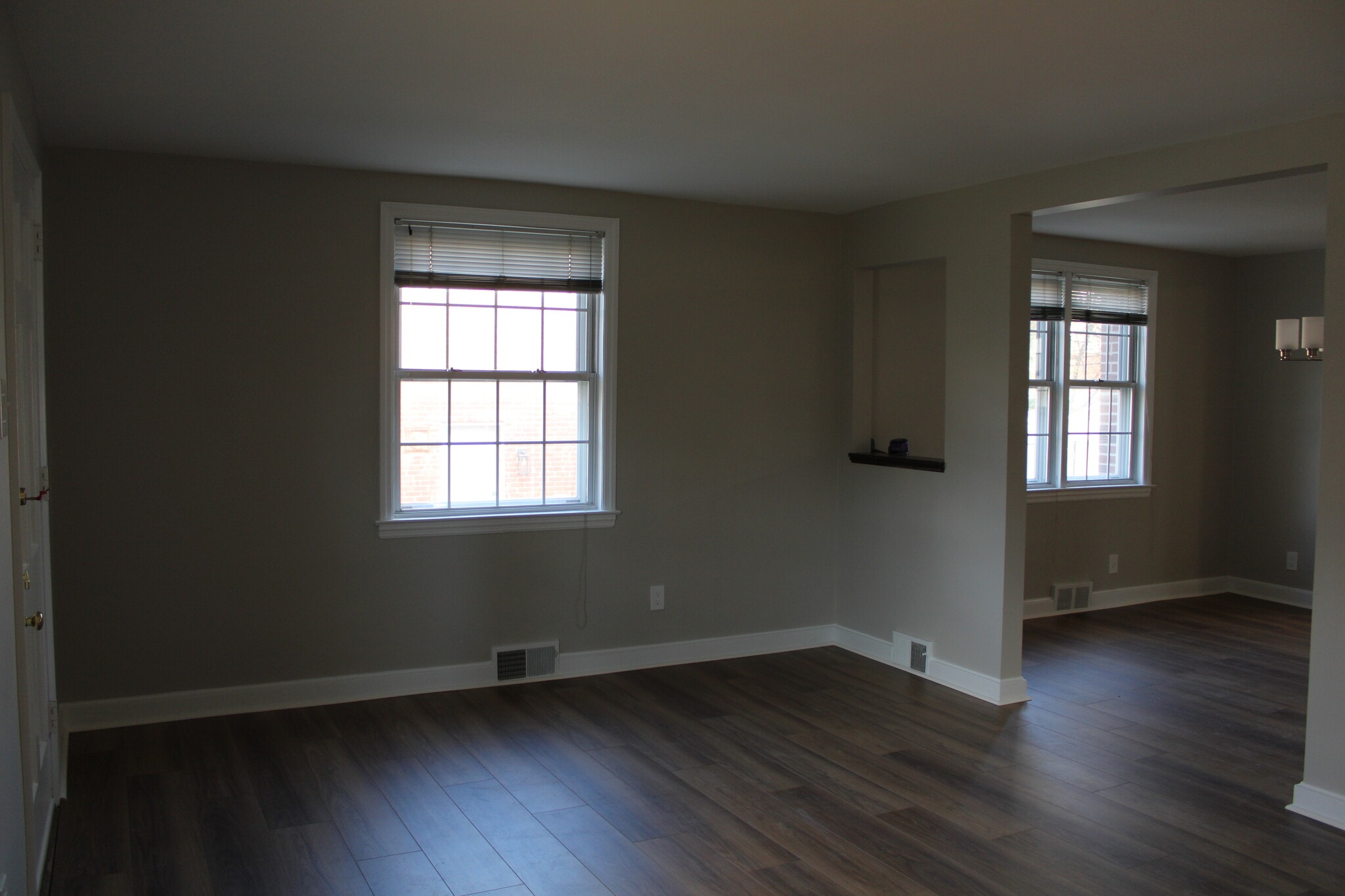 Living room - 1917 Winton Ave