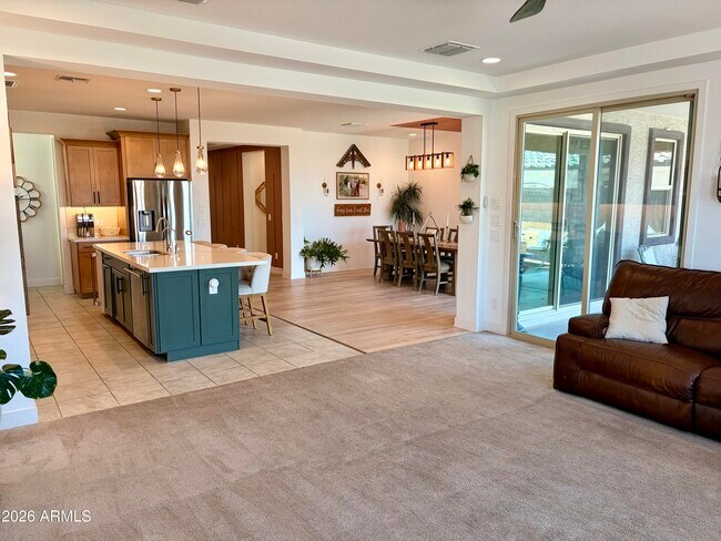 Building Photo - 12862 W Ocotillo Rd