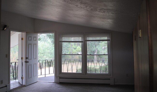 Building Photo - 1221 La Veta Way