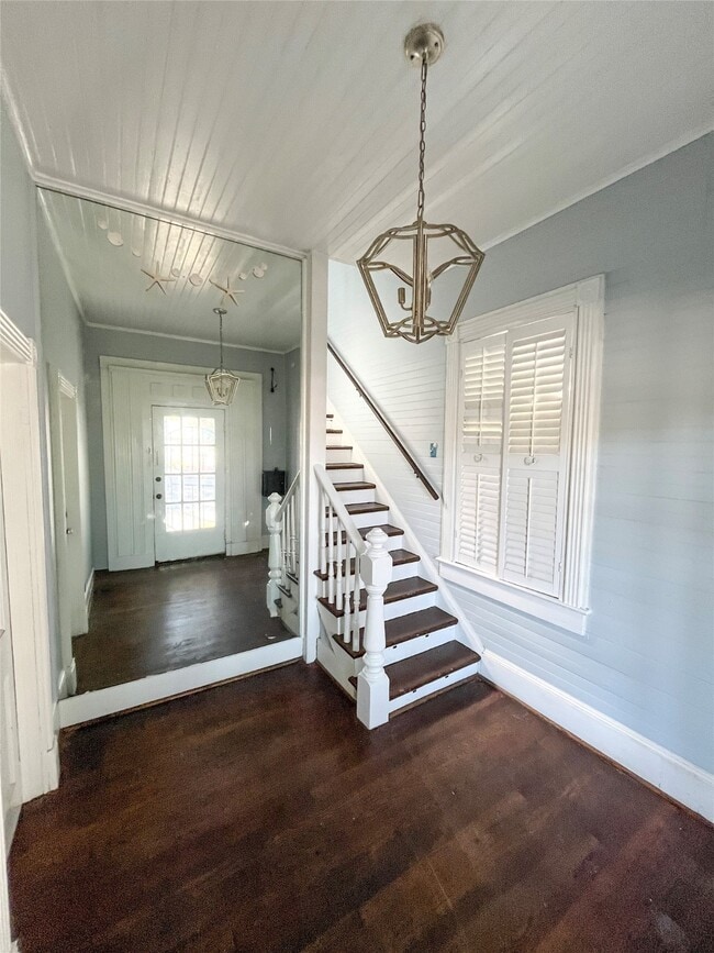 Building Photo - 901 Broadway Avenue J