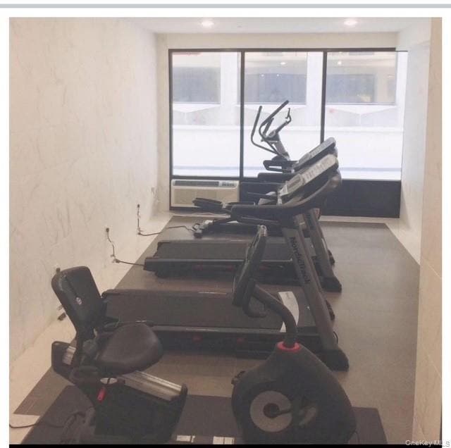 Building Photo - 5 Grace Ave