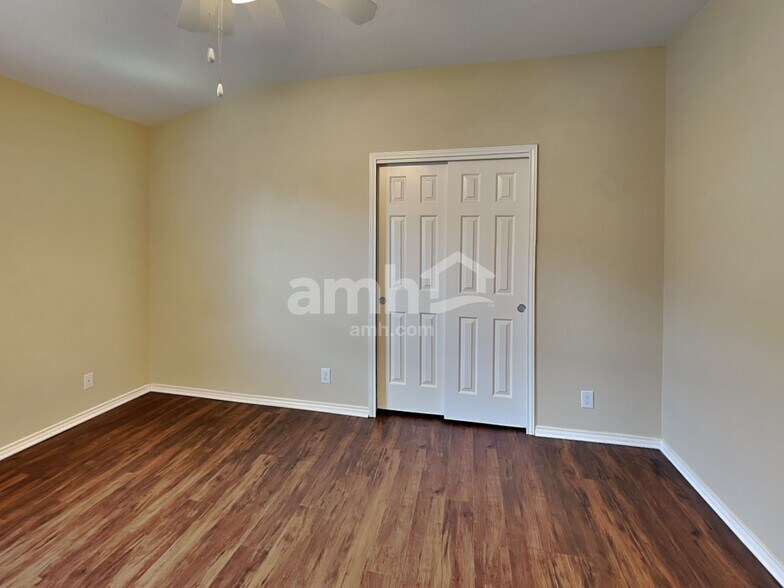 Building Photo - 631 Tom Kemp Dr