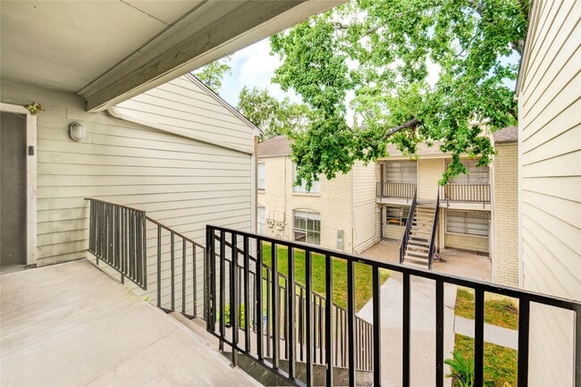 Building Photo - 6200 W Tidwell Rd