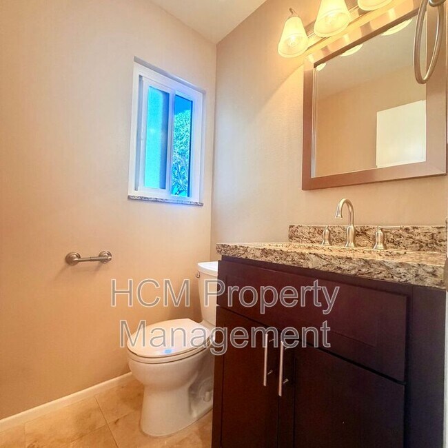 Building Photo - 25761 Le Parc