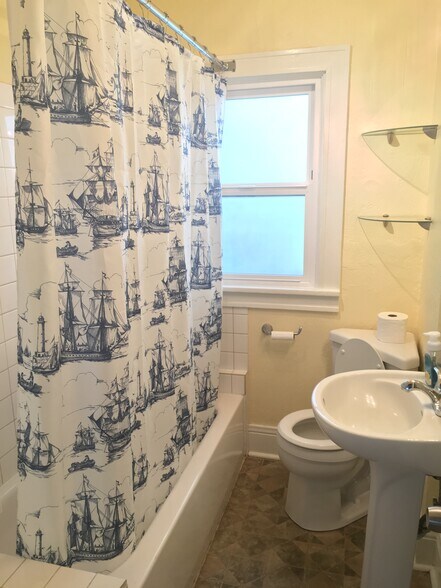 Bathroom with full tub and shower. - 5726 North Montana Avenue