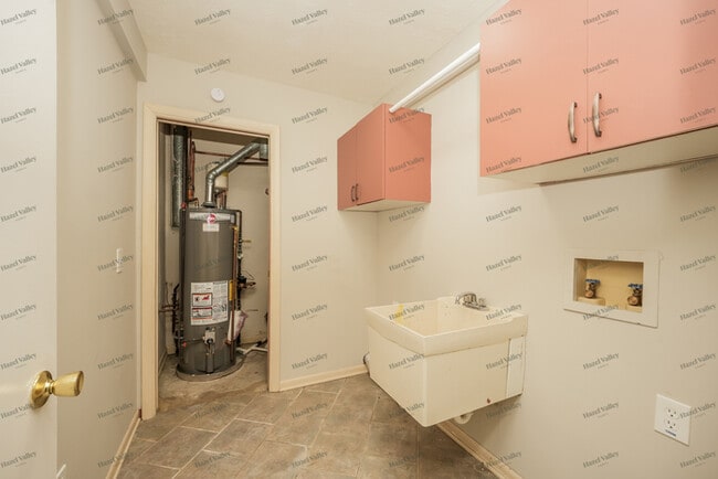 Building Photo - 3678 Lake Ave